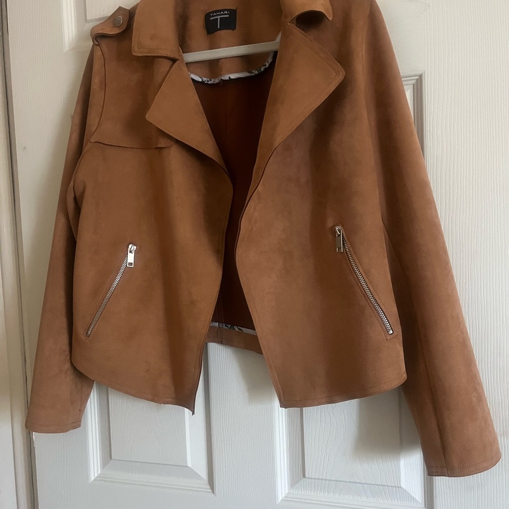 Tahari faux suede jacket size medium like new!